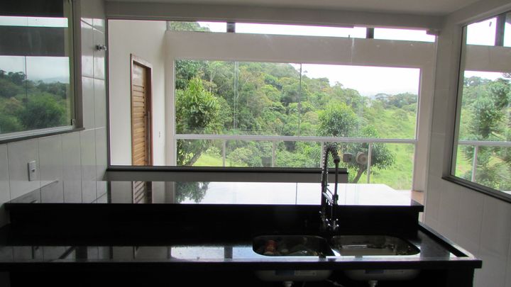 Imagem Casa com 3 Quartos à Venda, 350 m² em Várzea - Teresópolis