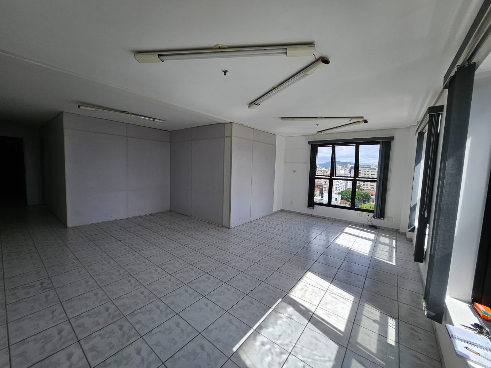 Foto do imóvel: Sala Comercial à Venda, 80 m² em  - 