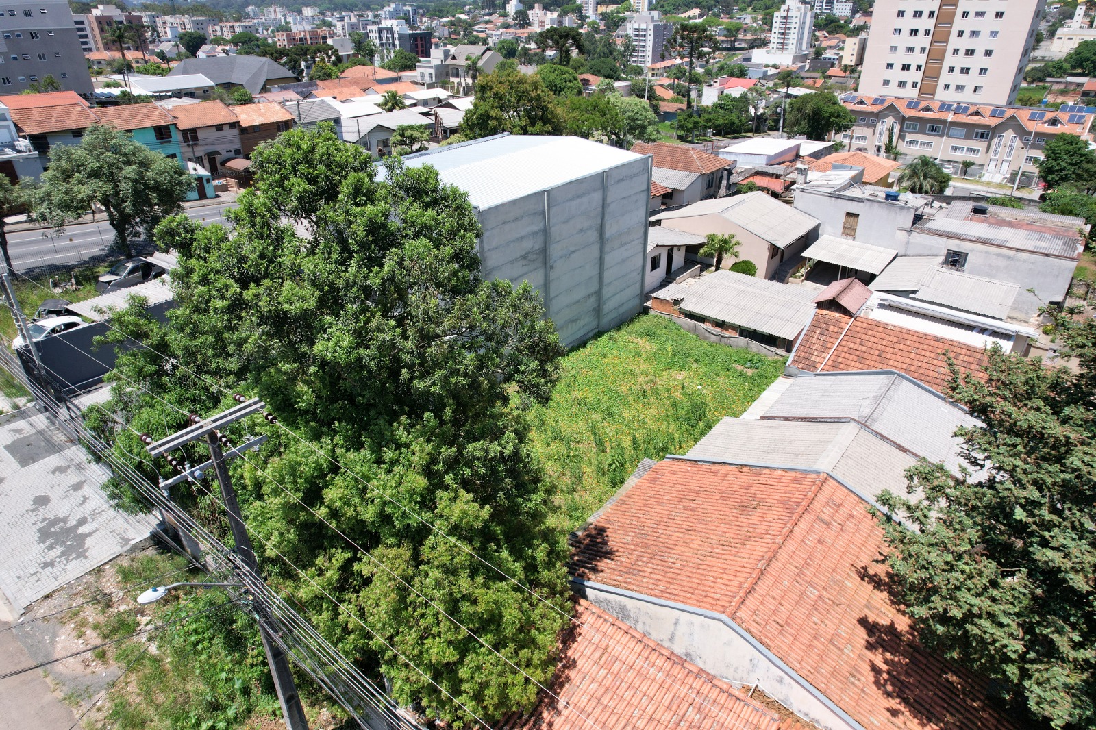 Imagem Terreno à Venda, 384 m²em Tingui - Curitiba