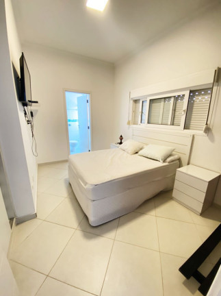 Imagem Casa de Condomínio com 6 Quartos para Temporada,  em Costa do Sol - Bertioga