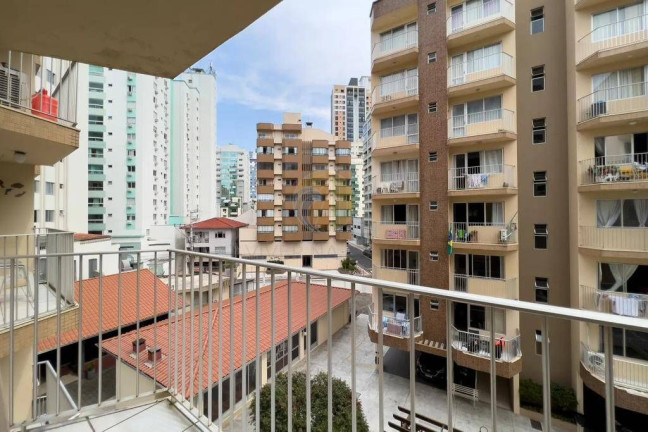 Imagem Apartamento com 2 Quartos à Venda,  em Centro - Balneário Camboriú