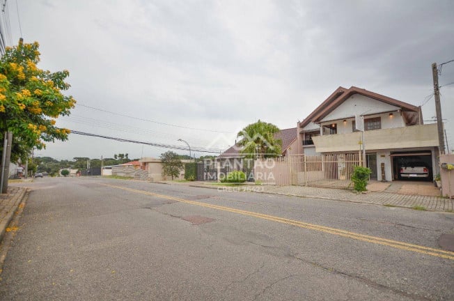 Foto do imóvel: Casa com 4 Quartos à Venda,  em Pinheirinho - Curitiba