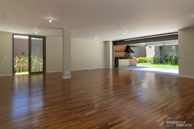 Casa com 4 Quartos à Venda ou Locação, 371 m² em Alto De Pinheiros - São Paulo