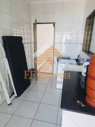 Imagem Casa com 2 Quartos à Venda, 250 m² em São Carlos