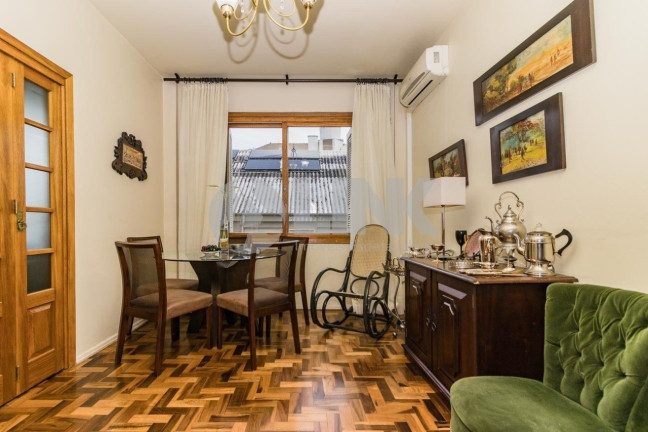 Imagem Apartamento com 2 Quartos à Venda, 80 m² em Floresta - Porto Alegre