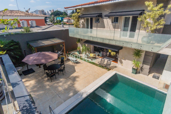 Casa com 4 Quartos à Venda, 606 m² em Pacaembu - São Paulo