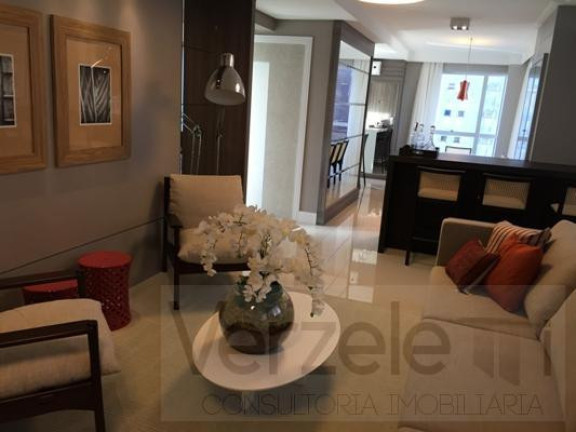 Imagem Apartamento com 3 Quartos à Venda, 136 m² em Centro - Balneário Camboriú