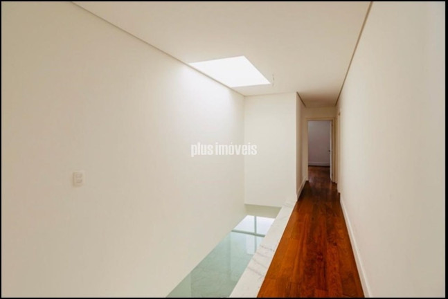 Casa com 4 Quartos à Venda, 420 m² em Granja Julieta - São Paulo