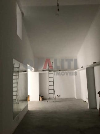 Imagem Sobrado com 2 Quartos para Alugar, 120 m² em Itaim Bibi - São Paulo