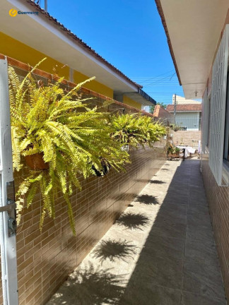 Imagem Casa com 3 Quartos à Venda, 197 m² em Forquilhinhas - São José