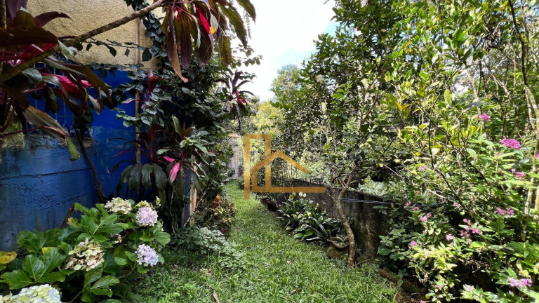 Imagem Imóvel com 4 Quartos à Venda, 180 m² em Iucas - Teresópolis