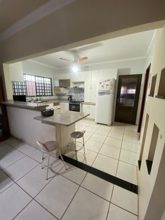 Imagem Casa com 3 Quartos à Venda, 198 m² em Vila Alba - Campo Grande