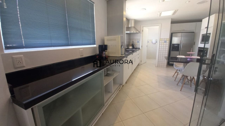 Imagem Apartamento com 3 Quartos à Venda, 194 m² em Centro - Balneário Camboriú