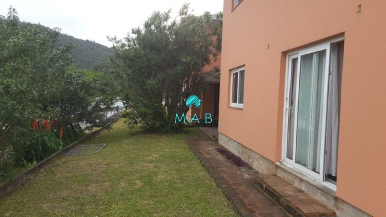 Imagem Casa com 5 Quartos à Venda, 3.200 m² em São João Do Rio Vermelho - Florianópolis