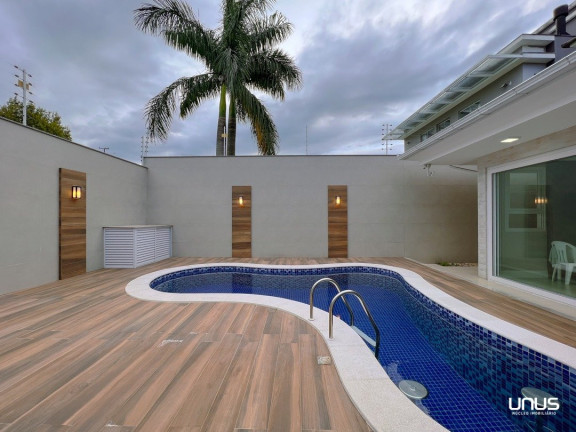 Imagem Casa com 3 Quartos à Venda, 264 m² em Pedra Branca - Palhoça