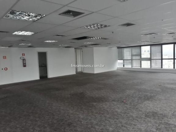 Imagem Imóvel Comercial para Alugar, 3.950 m² em Bela Vista - São Paulo