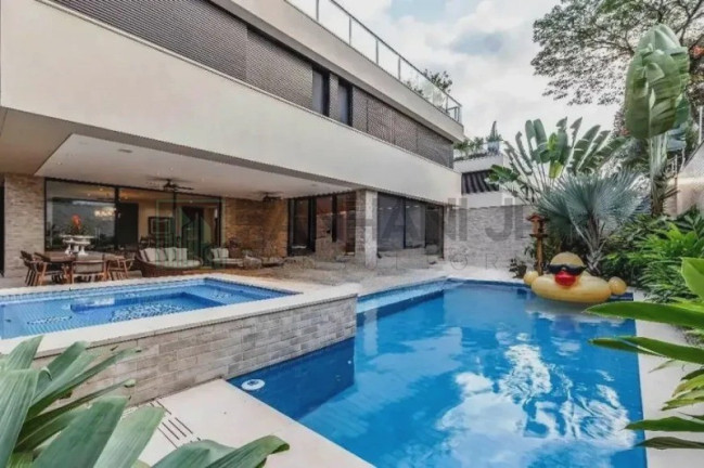 Casa com 6 Quartos à Venda, 1.300 m² em Jardim Europa - São Paulo
