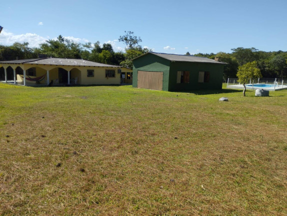 Imagem Chácara com 4 Quartos à Venda, 10.000 m² em Fiuza - Viamão