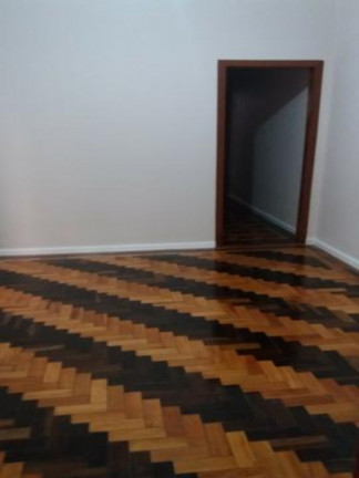 Imagem Apartamento com 2 Quartos à Venda, 65 m² em Farroupilha - Porto Alegre