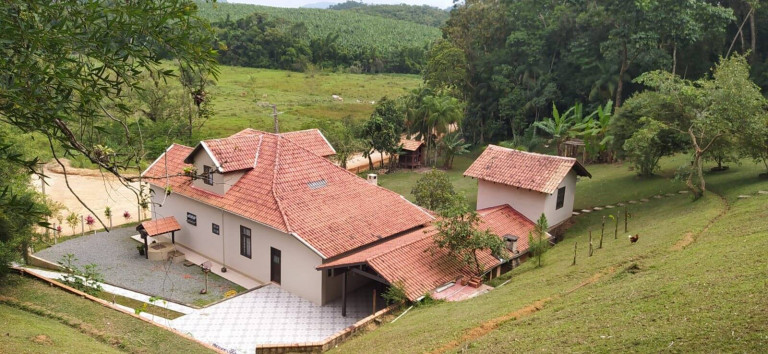 Imagem Chácara com 4 Quartos à Venda, 6 m² em Centro - São João Do Itaperiú