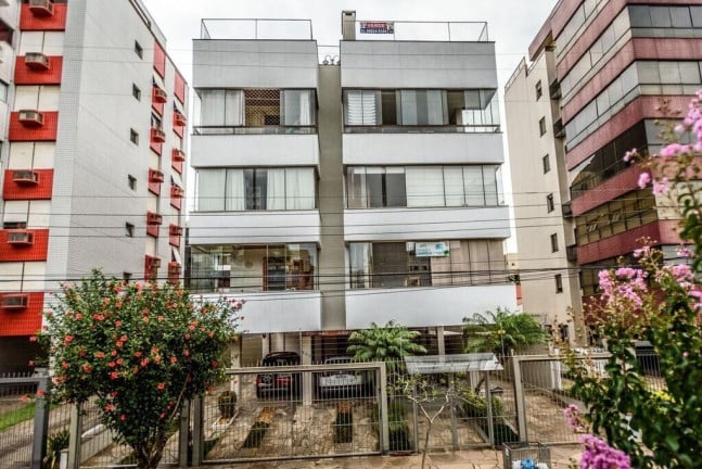 Imagem Apartamento com 3 Quartos à Venda, 241 m² em Jardim Lindóia - Porto Alegre