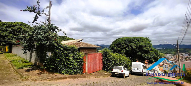 Imagem Casa com 2 Quartos à Venda, 750 m² em Centro - Cambuí
