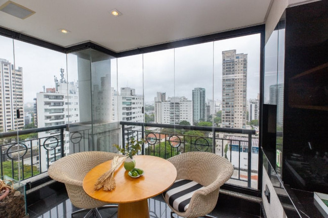 Imagem Apartamento com 4 Quartos à Venda, 300 m² em Moema - São Paulo