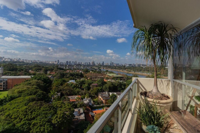 Apartamento com 3 Quartos à Venda, 190 m² em Alto De Pinheiros - São Paulo