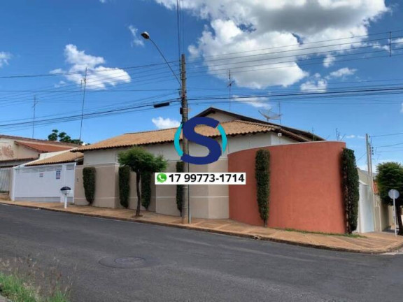 Imagem Casa com 3 Quartos à Venda, 242 m² em Centro - Fernandópolis