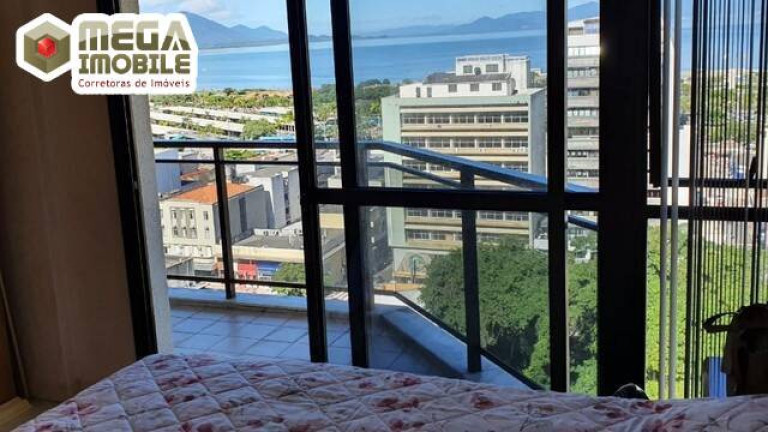 Imagem Apartamento com 2 Quartos à Venda, 70 m² em Centro - Florianópolis