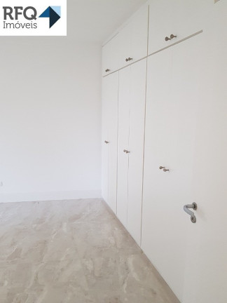 Apartamento com 3 Quartos à Venda, 210 m² em Moema - São Paulo