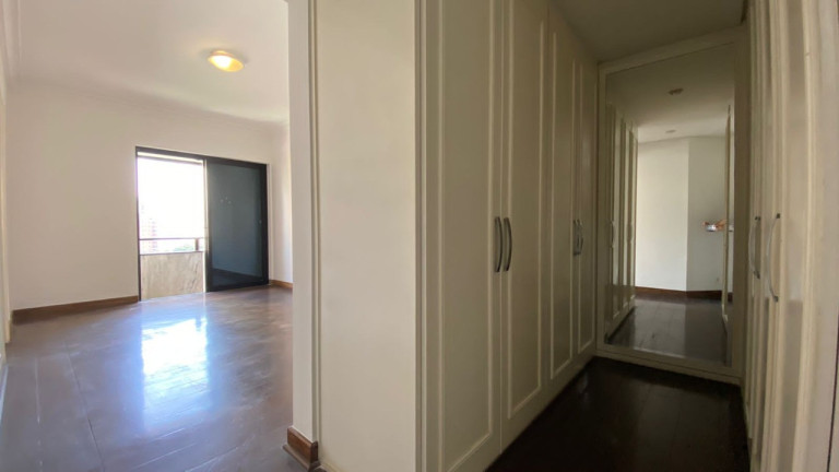 Apartamento com 5 Quartos à Venda, 601 m² em Vila Uberabinha - São Paulo