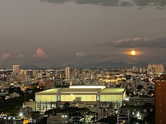 Imagem Apartamento com 4 Quartos à Venda, 239 m² em água Verde - Curitiba