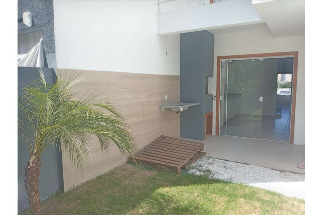 Imagem Casa com 2 Quartos à Venda, 117 m² em Ingleses Do Rio Vermelho - Florianópolis