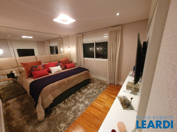 Imagem Apartamento com 4 Quartos à Venda, 242 m² em Santo Antônio - São Caetano Do Sul