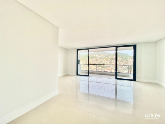 Imagem Apartamento com 3 Quartos à Venda, 213 m² em Agronômica - Florianópolis