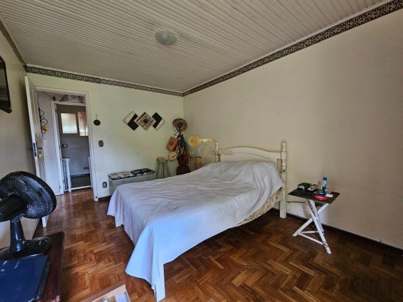 Imagem Casa com 4 Quartos à Venda, 500 m² em Iucas - Teresópolis
