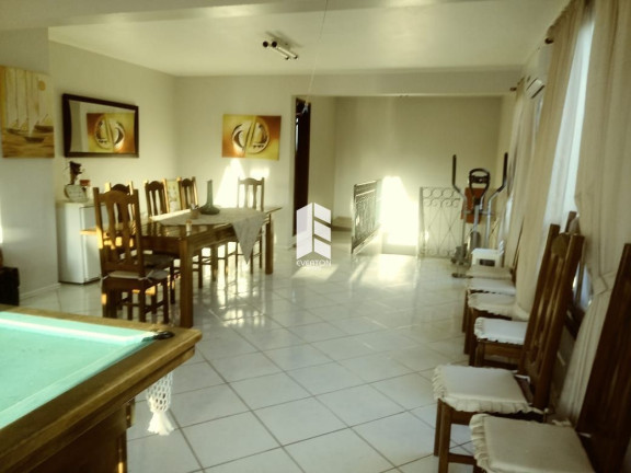 Imagem Casa com 3 Quartos à Venda, 200 m² em Camobi - Santa Maria