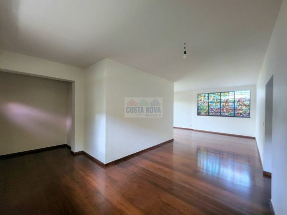 Casa com 3 Quartos à Venda, 244 m² em Pacaembu - São Paulo