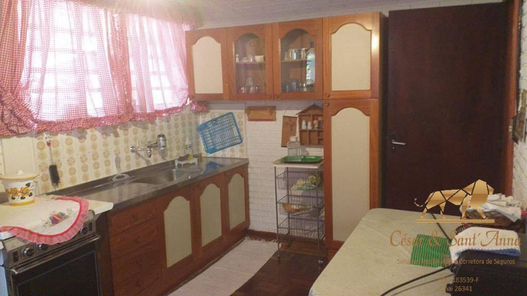 Imagem Casa com 3 Quartos à Venda, 220 m² em Campos Do Jordão