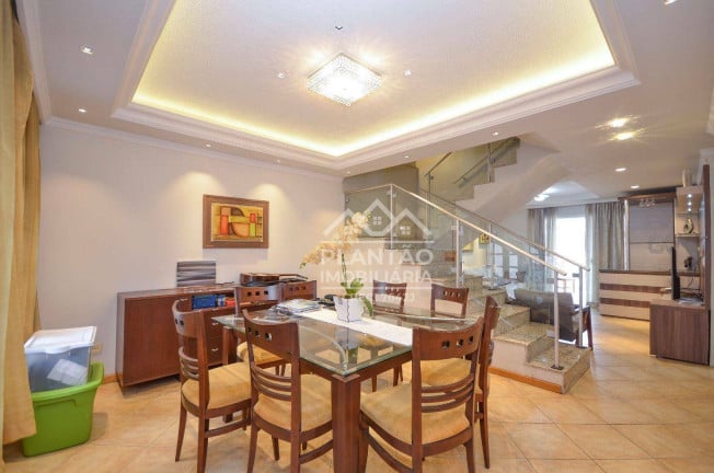 Foto do imóvel: Casa com 4 Quartos à Venda,  em Pinheirinho - Curitiba