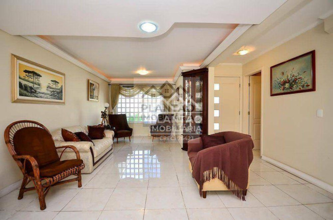 Foto do imóvel: Sobrado com 3 Quartos à Venda ou Locação, 189 m² em Boa Vista - Curitiba