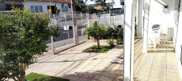 Imagem Casa com 3 Quartos à Venda, 165 m² em Barreiros - São José