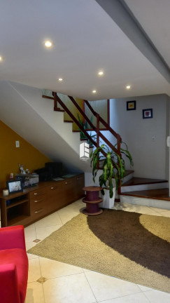 Imagem Apartamento com 3 Quartos à Venda, 160 m² em Duque De Caxias - Santa Maria
