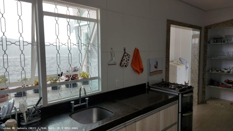 Imagem Casa com 7 Quartos à Venda, 420 m² em Floresta - Belo Horizonte