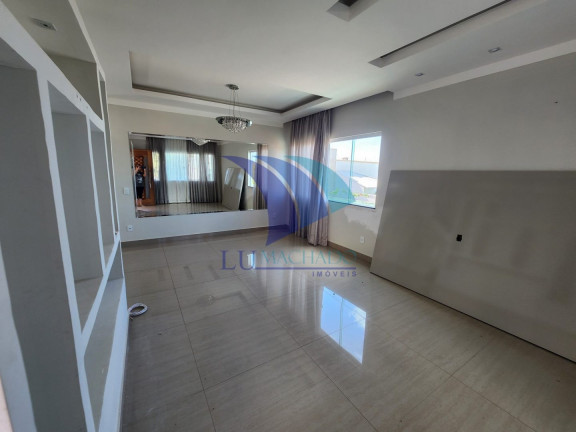 Imagem Casa com 4 Quartos à Venda, 194 m²