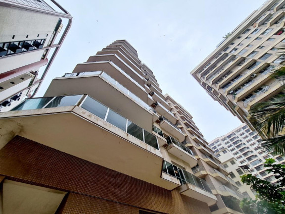 Imagem Apartamento com 4 Quartos à Venda,  em Copacabana - Rio De Janeiro