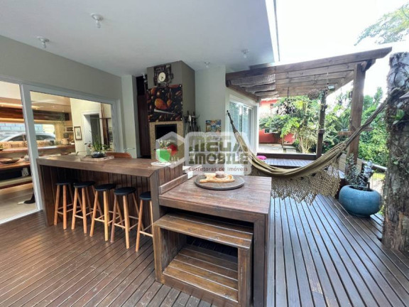 Imagem Casa com 4 Quartos à Venda, 230 m² em Itacorubi - Florianópolis