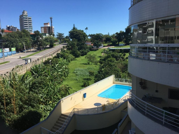 Imagem Apartamento com 3 Quartos à Venda, 181 m² em Agronômica - Florianópolis