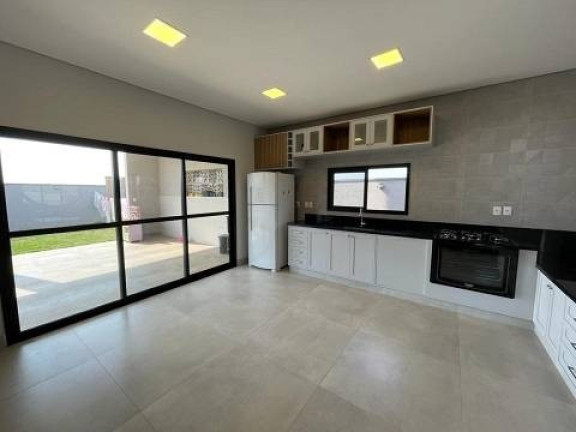 Imagem Casa com 4 Quartos à Venda, 223 m² em Parque Residencial Maria Elmira - Caçapava